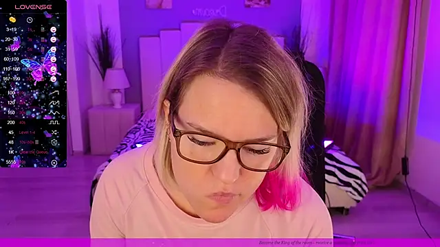 EVAshinyGIRL online show from 02/09/25, 07:49