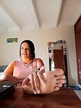 Snapshot of carlajames_ chatting on 03/17/26, 10:35 carlajames online show from 03/17/26, 10:35