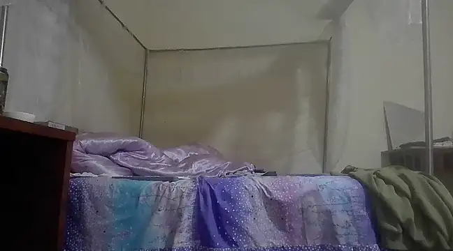 kisstoyousoon2024 online show from 01/12/25, 10:54