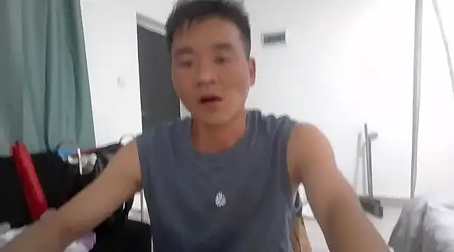 kisstoyousoon2024 online show from 03/05/25, 08:42