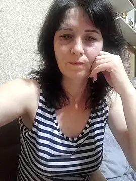 Snapshot of MriaLove31 chatting on 11/15/25, 05:53 MriaLove31 online show from 11/15/25, 05:53