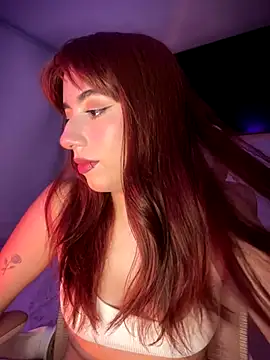 Snapshot of veronicaapink chatting on 11/11/25, 10:43 veronicaapink online show from 11/11/25, 10:43