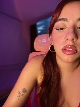 Snapshot of veronicaapink chatting on 11/20/25, 11:04 veronicaapink online show from 11/20/25, 11:04