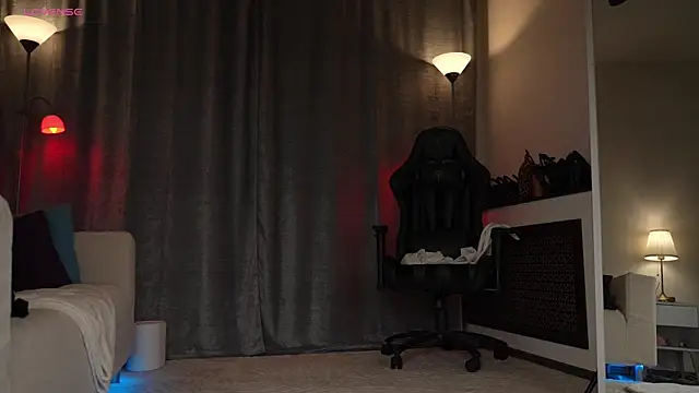 Amely Young online show from 10/05/25, 02:21