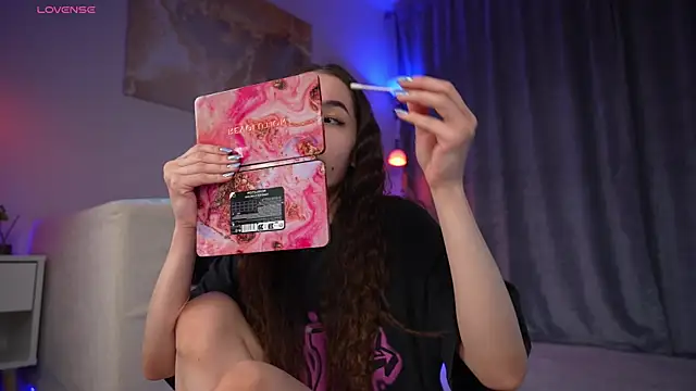 Amely Young online show from 04/12/26, 02:16