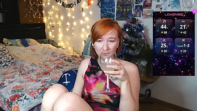 Snapshot of licentia__poetica chatting on 01/01/25, 05:11 licentia  poetica online show from 01/01/25, 05:11