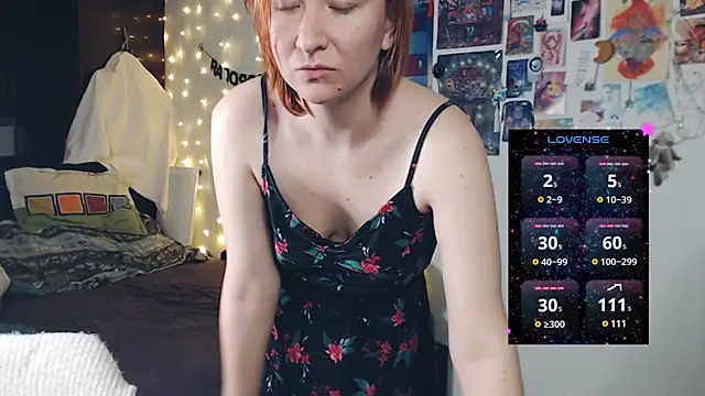 Snapshot of licentia__poetica chatting on 02/08/25, 04:47 licentia  poetica online show from 02/08/25, 04:47