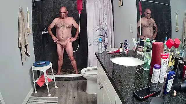 Snapshot of lou63ponce chatting on 09/10/25, 02:17 lou63ponce online show from 09/10/25, 02:17