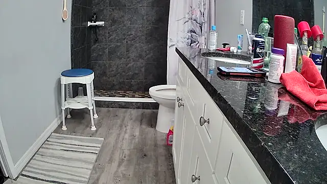 Snapshot of lou63ponce chatting on 09/11/25, 09:15 lou63ponce online show from 09/11/25, 09:15