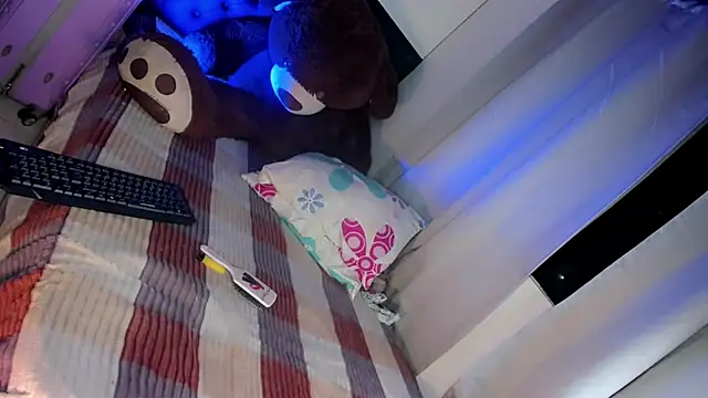 Maryonthemoon online show from 12/31/24, 01:36