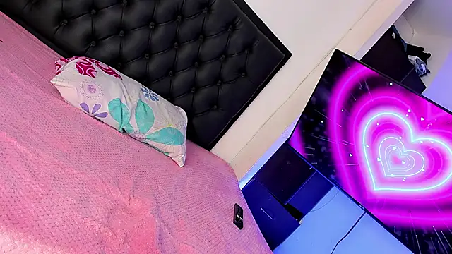 Maryonthemoon online show from 09/27/25, 04:06