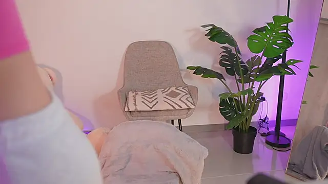 Snapshot of Angeeel_ chatting on 01/06/26, 11:07 Angeeel online show from 01/06/26, 11:07