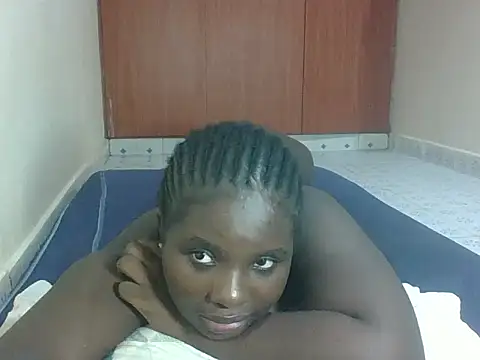 Snapshot of hotebbbyy chatting on 04/22/26, 12:18 hotebbbyy online show from 04/22/26, 12:18