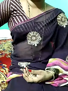 Snapshot of kasmika_kasmika chatting on 12/04/24, 05:00 kasmika kasmika online show from 12/04/24, 05:00