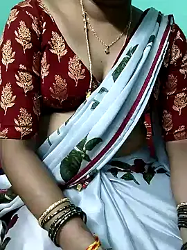 Snapshot of kasmika_kasmika chatting on 12/05/24, 04:23 kasmika kasmika online show from 12/05/24, 04:23