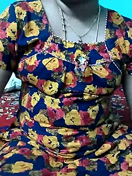 Snapshot of kasmika_kasmika chatting on 12/17/24, 07:48 kasmika kasmika online show from 12/17/24, 07:48