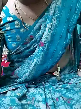 Snapshot of kasmika_kasmika chatting on 12/22/24, 10:38 kasmika kasmika online show from 12/22/24, 10:38