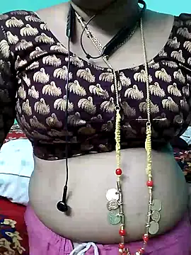 Snapshot of kasmika_kasmika chatting on 12/25/24, 07:13 kasmika kasmika online show from 12/25/24, 07:13