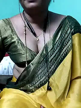 Snapshot of kasmika_kasmika chatting on 02/11/25, 06:33 kasmika kasmika online show from 02/11/25, 06:33