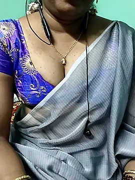 Snapshot of kasmika_kasmika chatting on 02/14/25, 07:33 kasmika kasmika online show from 02/14/25, 07:33