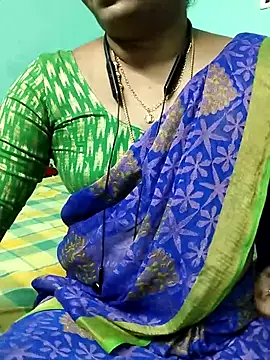 Snapshot of kasmika_kasmika chatting on 02/17/25, 04:48 kasmika kasmika online show from 02/17/25, 04:48