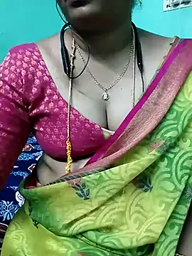 Snapshot of kasmika_kasmika chatting on 03/16/25, 04:56 kasmika kasmika online show from 03/16/25, 04:56