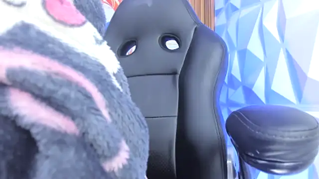 Snapshot of meribeth303av chatting on 02/26/26, 11:26 meribeth303av online show from 02/26/26, 11:26