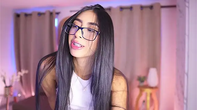 Snapshot of Sara_albrecht chatting on 01/11/25, 12:40 Sara albrecht online show from 01/11/25, 12:40