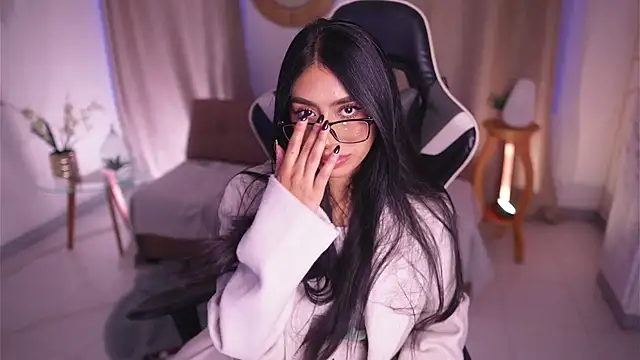 Snapshot of Sara_albrecht chatting on 02/11/25, 03:29 Sara albrecht online show from 02/11/25, 03:29