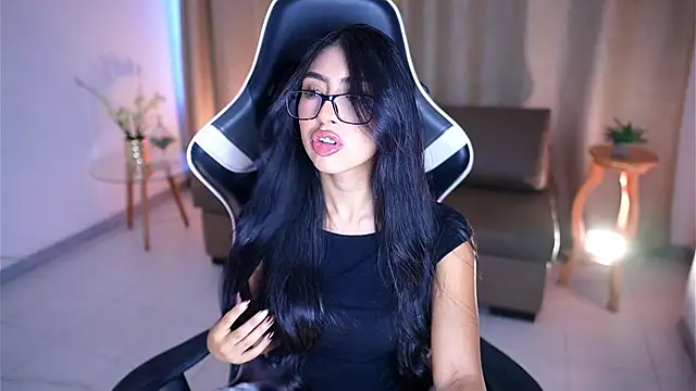 Snapshot of Sara_albrecht chatting on 03/06/25, 01:14 Sara albrecht online show from 03/06/25, 01:14