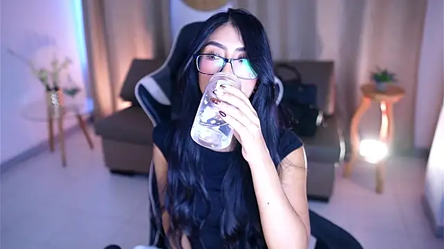 Snapshot of Sara_albrecht chatting on 03/06/25, 04:17 Sara albrecht online show from 03/06/25, 04:17