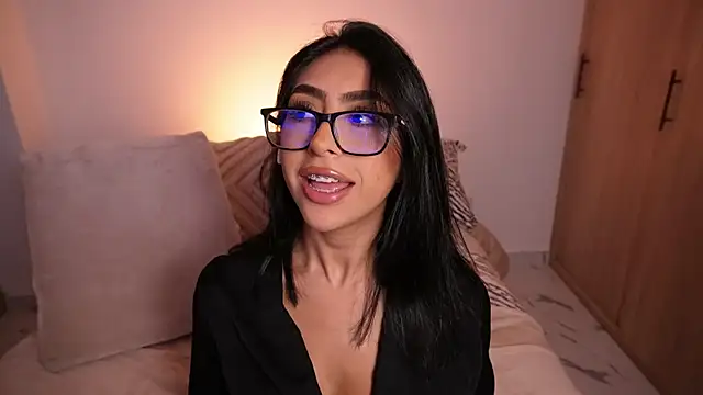 Snapshot of Sara_albrecht chatting on 10/29/25, 01:08 Sara albrecht online show from 10/29/25, 01:08