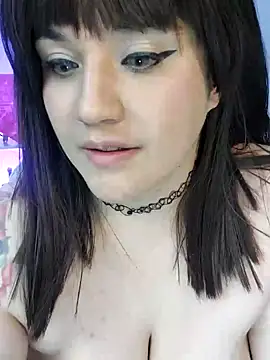 Snapshot of ItsNaiixa chatting on 12/12/24, 11:25 ItsNaiixa online show from 12/12/24, 11:25