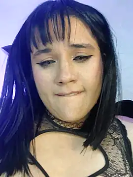 Snapshot of ItsNaiixa chatting on 12/22/24, 03:33 ItsNaiixa online show from 12/22/24, 03:33