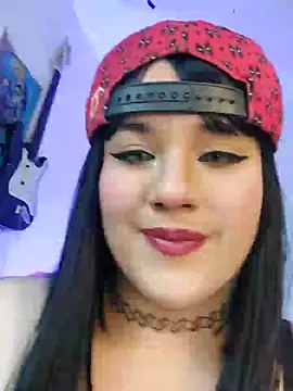 Snapshot of ItsNaiixa chatting on 12/22/24, 05:21 ItsNaiixa online show from 12/22/24, 05:21