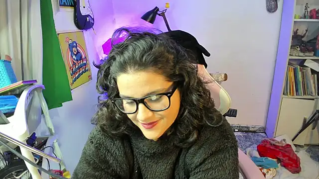 Snapshot of ItsNaiixa chatting on 12/30/24, 02:53 ItsNaiixa online show from 12/30/24, 02:53