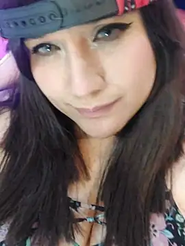 Snapshot of ItsNaiixa chatting on 02/16/25, 07:27 ItsNaiixa online show from 02/16/25, 07:27