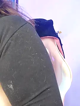 Snapshot of ItsNaiixa chatting on 03/01/25, 11:47 ItsNaiixa online show from 03/01/25, 11:47