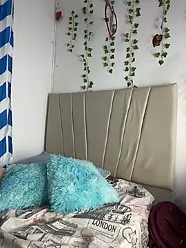 Snapshot of Sweet_MaryJane2 chatting on 03/20/25, 08:09 Sweet MaryJane2 online show from 03/20/25, 08:09