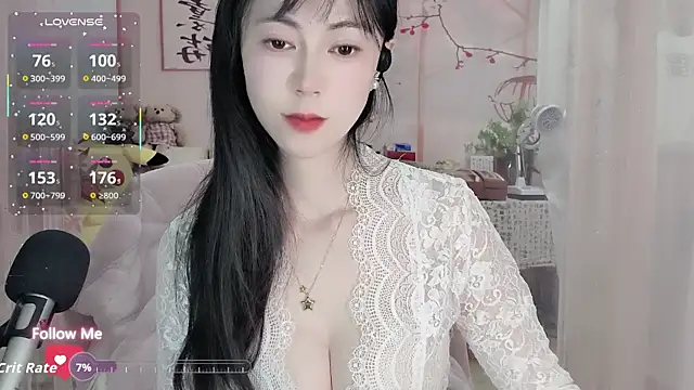 Lisa-s online show from 11/25/25, 04:34