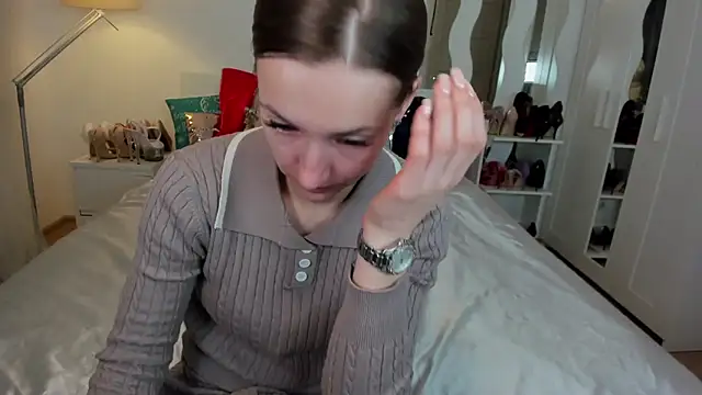 KateRedgar online show from 03/20/25, 05:02