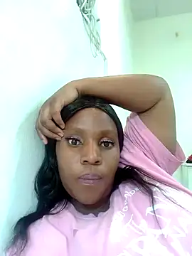 Snapshot of GaggingQueenxx chatting on 01/28/25, 02:53 GaggingQueenxx online show from 01/28/25, 02:53