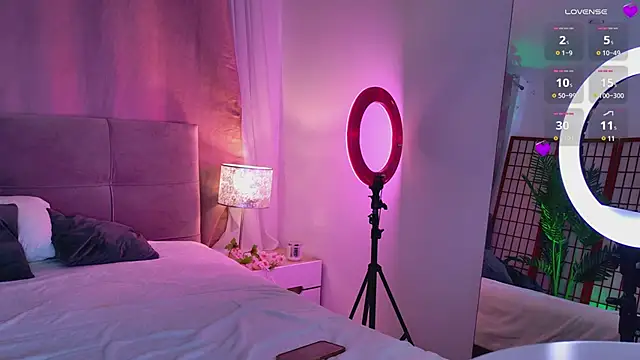 Mia  Peach online show from 01/16/25, 09:30