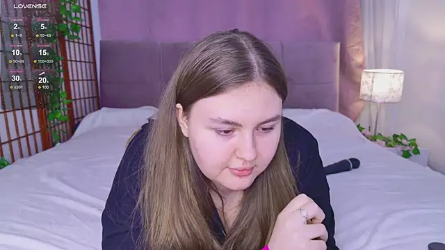 Mia  Peach online show from 03/01/25, 10:02