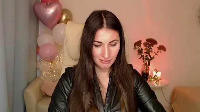 MaryMalory11 online show from 10/13/25, 10:37