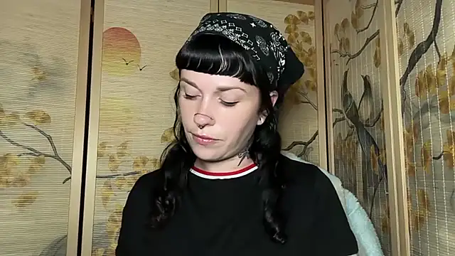 Snapshot of Marcelinegoddess chatting on 06/22/26, 03:58 Marcelinegoddess online show from 06/22/26, 03:58