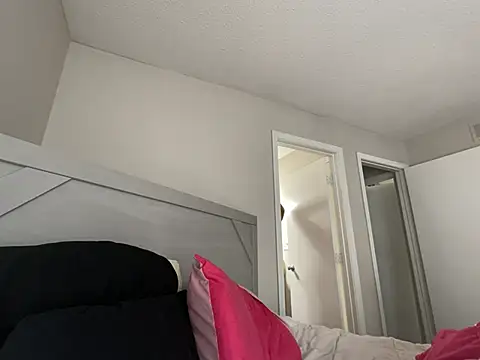 Snapshot of Badgirlbrittt chatting on 01/26/25, 04:41 Badgirlbrittt online show from 01/26/25, 04:41