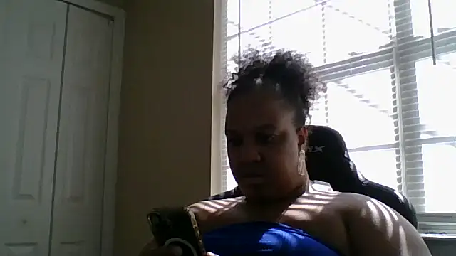 Snapshot of Badgirlbrittt chatting on 10/01/25, 06:36 Badgirlbrittt online show from 10/01/25, 06:36