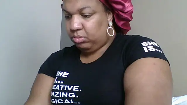 Snapshot of Badgirlbrittt chatting on 10/14/25, 01:45 Badgirlbrittt online show from 10/14/25, 01:45