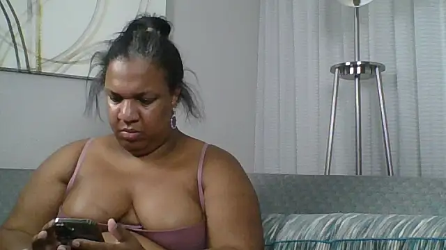 Snapshot of Badgirlbrittt chatting on 10/23/25, 09:46 Badgirlbrittt online show from 10/23/25, 09:46